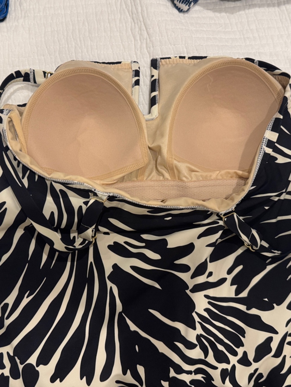 NWOT sz 16W Lands' End Black & Cream Printed One-Piece Swimsuit - Picture 5 of 6